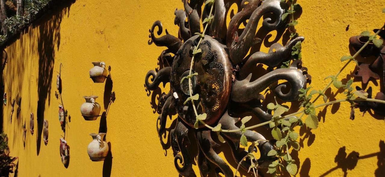 Hotel Rosa Morada Tlaquepaque Exteriör bild