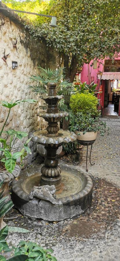 Hotel Rosa Morada Tlaquepaque Exteriör bild