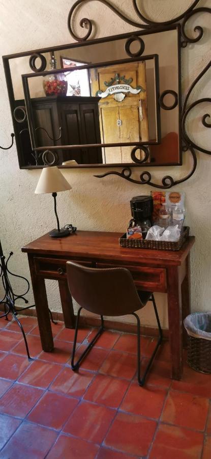 Hotel Rosa Morada Tlaquepaque Exteriör bild