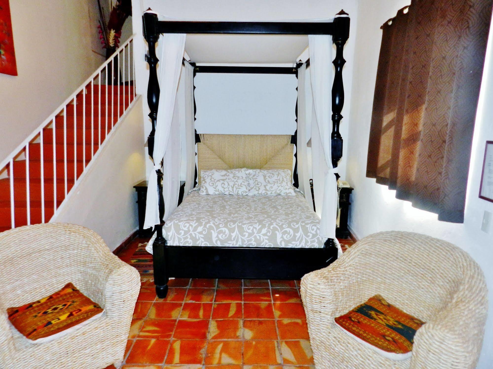 Hotel Rosa Morada Tlaquepaque Exteriör bild